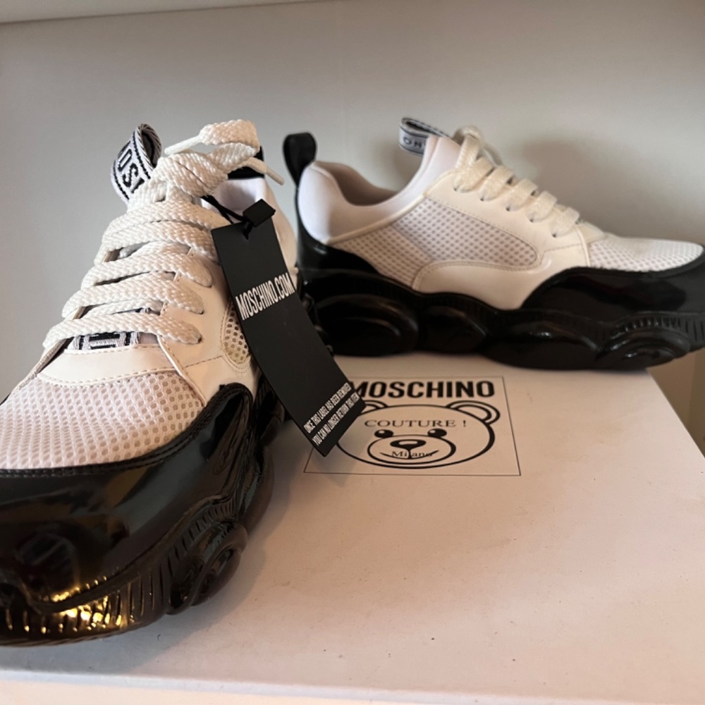 Sneakers - Picture 5 of 11